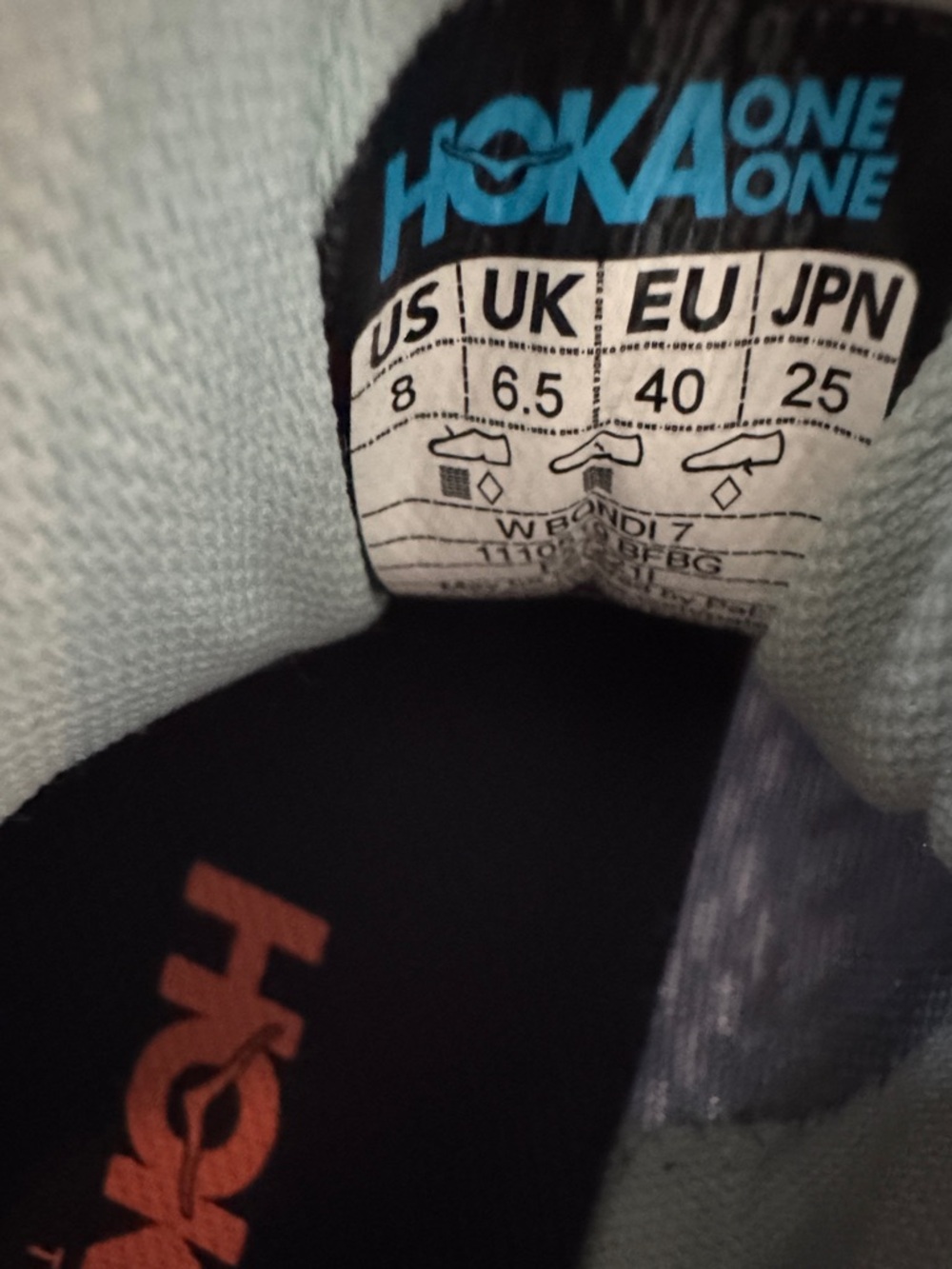 Women’s Hoka Bondi 7 Size 8 - Picture 3 of 5